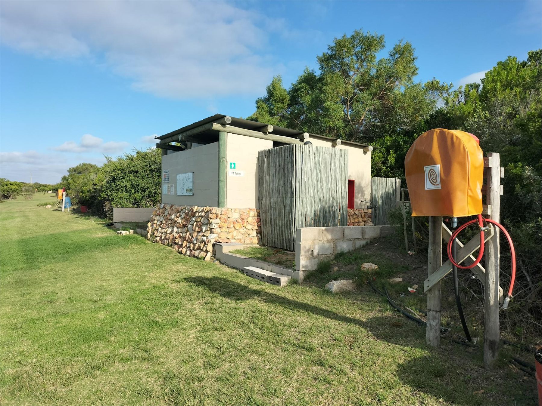 Another view of the Arbeidsloon campsite facilities